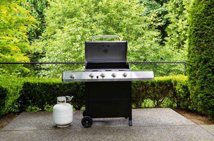 How to Store Grill Tools for Backyard Barbecues