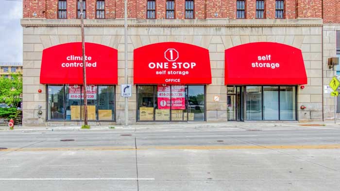 1 Stop Milwaukee Self Storage exterior office