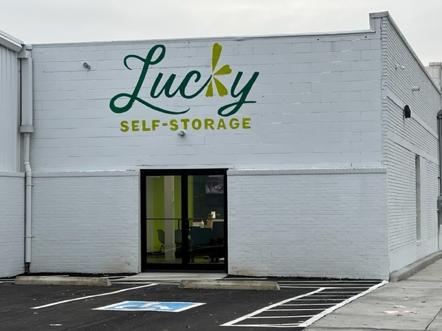 Lucky Self Storage Exterior Sign