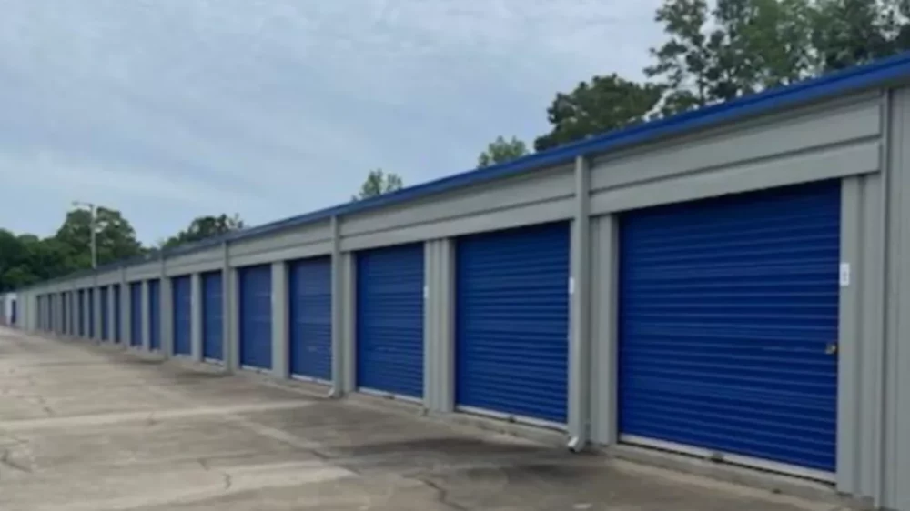 Self Storage Units in Brunswick, GA, on Highway 17 Brunswick Space