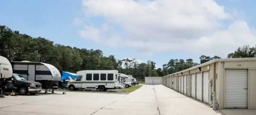 Outdoor parking storage at Bedico Storage in Ponchatoula, LA.