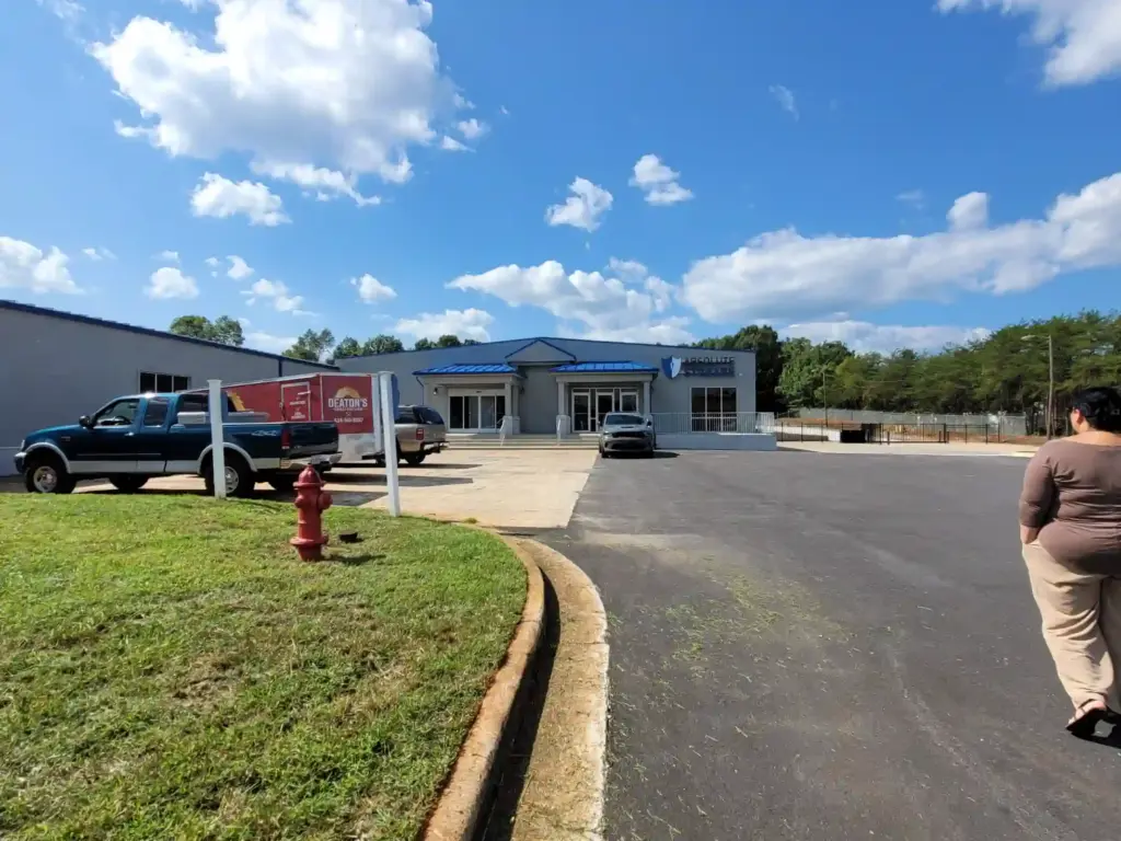 Absolute Storage exterior view from the parking lot.