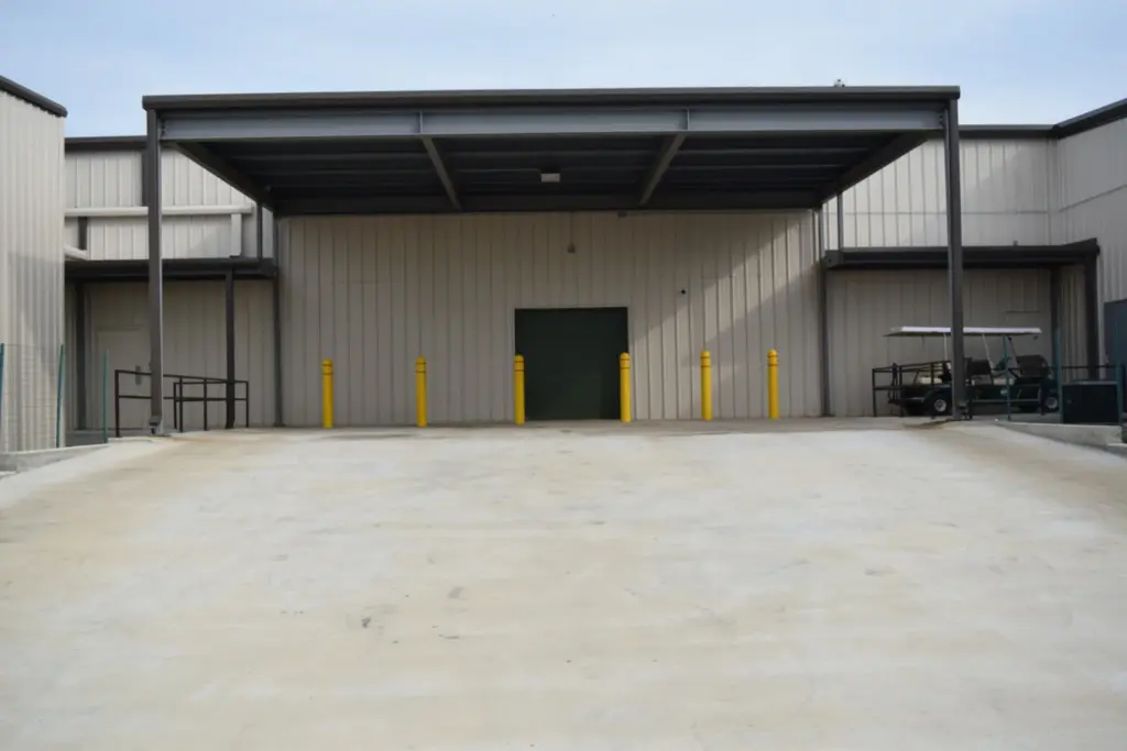 Loading and unloading area.