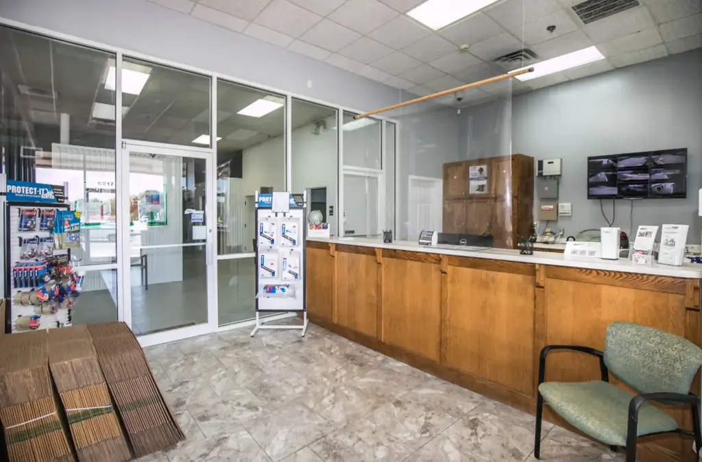 Budget Covington interior