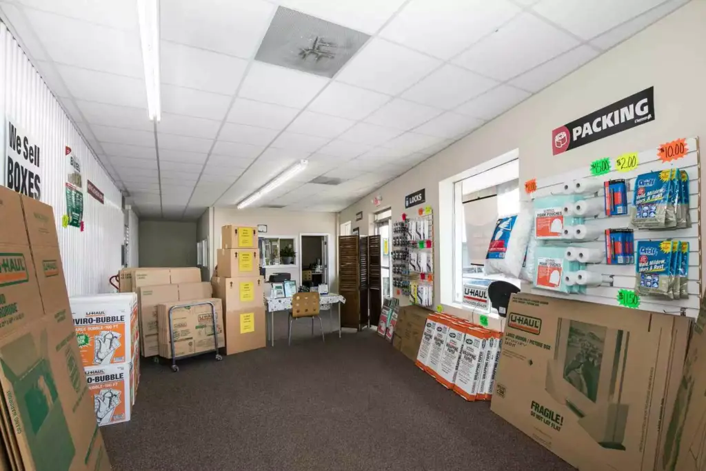 Commerce Storage retail