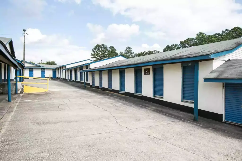 Covington Stor-It Exterior