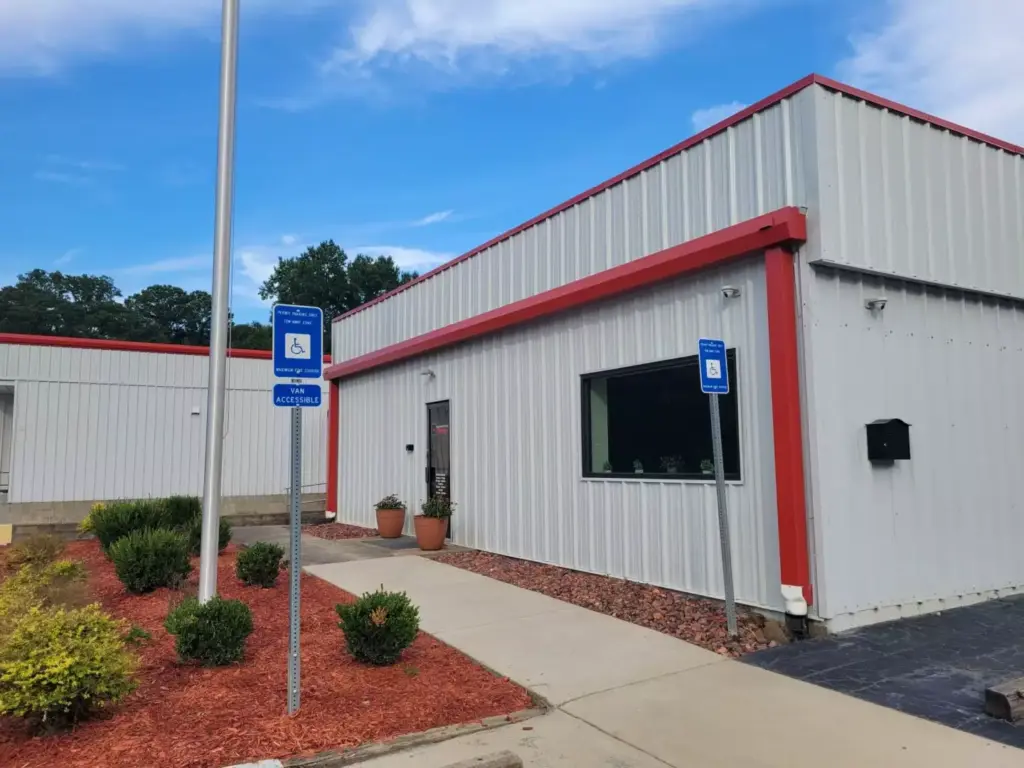 Ellenwood's exterior