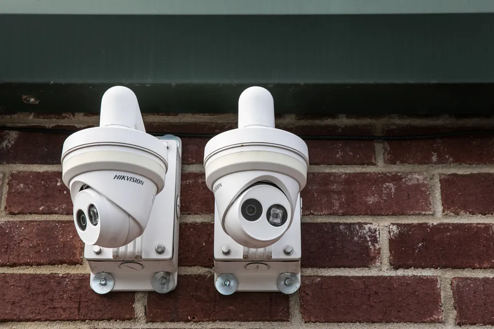 Security cameras attatched to the outer wall