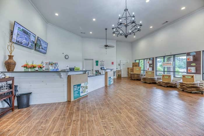 Peachtree - interior