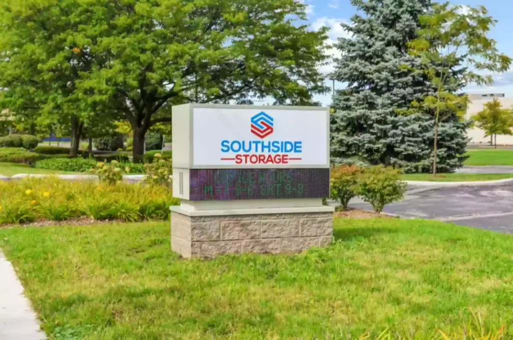 southside storage signage