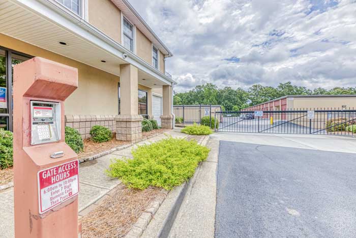 Star Storage Buford - exterior/keypad