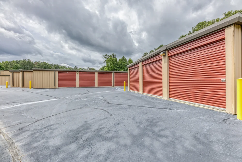 Star Storage Canton - red doors