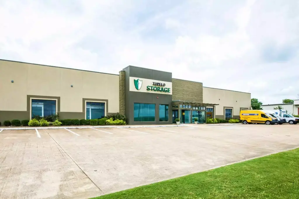 Tupelo Self Storage Exterior