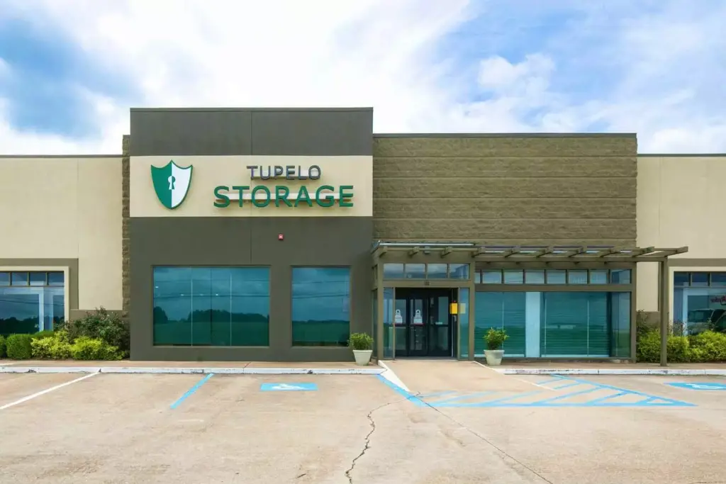 Tupelo Self Storage Exterior