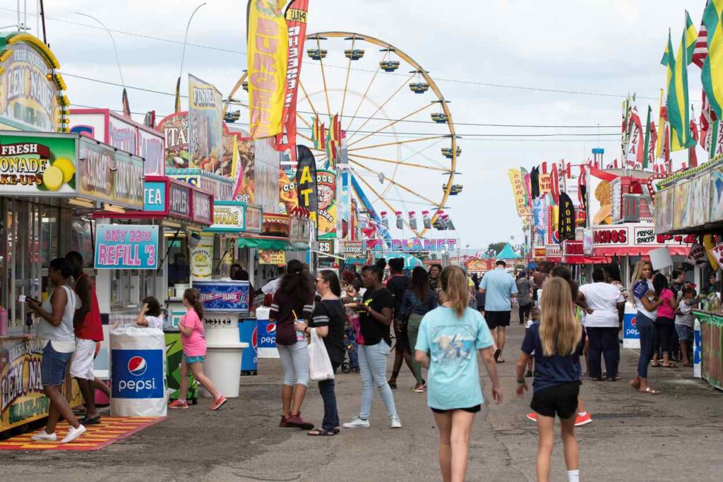 People enjoying the sights of the Alabama State Fair.
