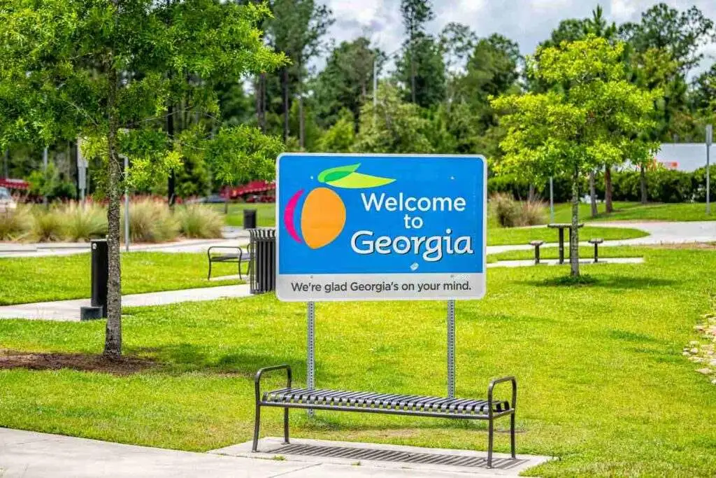 A road sign welcoming people into the state of Georgia.